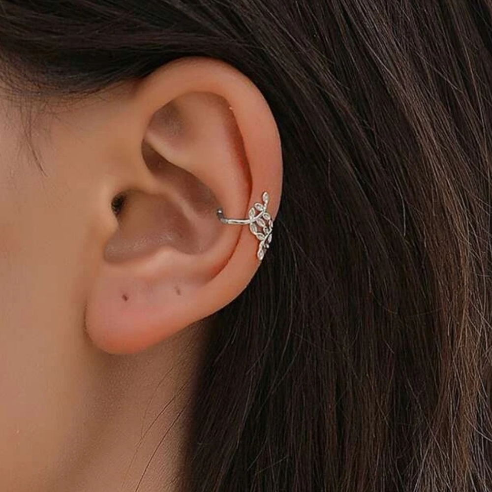New- Single Piece Earcuff non-pearcing Pull On